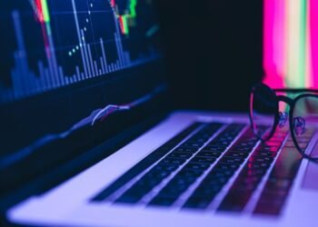 Цена украинских акций на биржах в Варшаве и Лондоне выросла на 4-25% на новостях о мирном плане