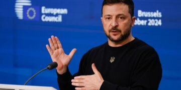 Зеленский: наши ТЭС и добыча газа стали мишенями для ракет и дронов РФ