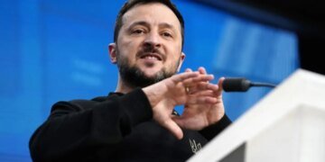 Зеленский потребовал гарантий, которые остановят любое новое вторжение России