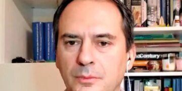 В Европе разоблачили российскую шпионку: Грозев рассказал, как ее выдала собственная кошка