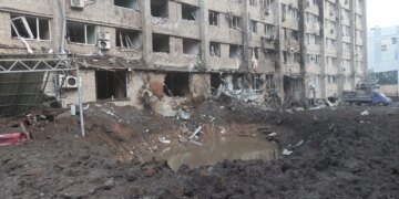 В захваченном Рубежном от трубного завода остались руины