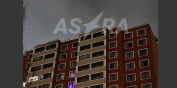 В Воронеже повреждены многоэтажки, завален один подъезд. ВИДЕО