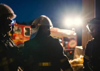 Россия нанесла удар по Запорожью: дрон попал в дом, произошел пожар, есть пострадавшие