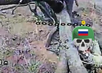 Голые деревья — плохой союзник: украинские дронары разоблачают оккупантов в руинах Севера. ВИДЕО