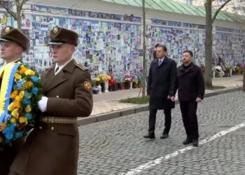 Премьер Португалии впервые приехал в Украину