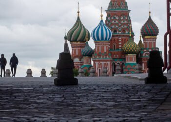 Bloomberg: России придется платить за войну много лет после ее окончания