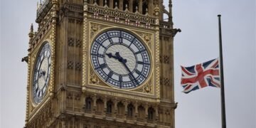 FT: Банки Британии против использования замороженных активов РФ для кредита Украине