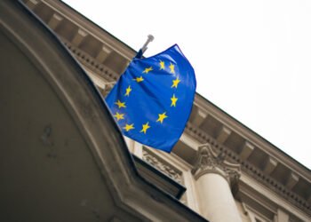 ЕС придется ежегодно платить 3 млрд евро процентов за кредит Украине