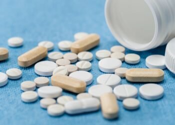 АМКУ оштрафовал производителей БАДов на 40 млн грн