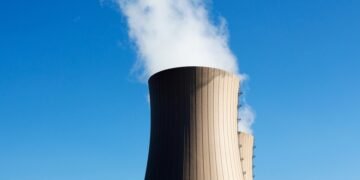 Польша начнет строительство первой АЭС уже в декабре: ЕС согласовал финансирование