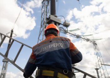 Тариф Укрэнерго на передачу электроэнергии в 2026 году дважды вырастет на 4%