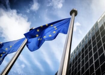 ЕС бессрочно заморозил российские активы во избежание вето на репарационный кредит Украине