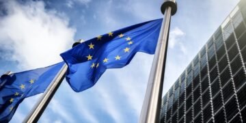 ЕС бессрочно заморозил российские активы во избежание вето на репарационный кредит Украине