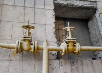 Небытовым потребителям впервые с 2021 года повысили тарифы на распределение газа