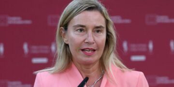 Бывшую главу дипломатии ЕС Могерини обвинили в мошенничестве и коррупции