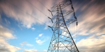 Свириденко: Кабмин принял решение, которое позволит сдержать тариф на передачу электроэнергии