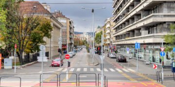 Fitch перед выборами в Венгрии ухудшил прогноз для рейтинга страны