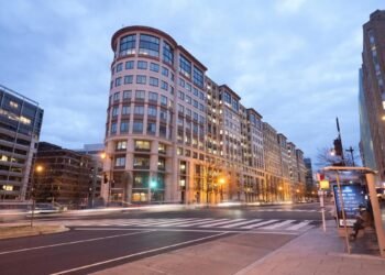 Всемирный банк впервые инвестирует в страховой рынок Украины: купит долю в Княжей и USG