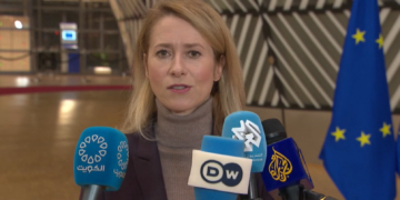 Каллас назвала безальтернативным репарационный кредит и призвала не бояться угроз России