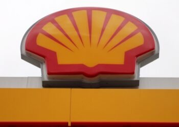 Reuters: Shell хочет продать долю в немецком НПЗ, большей частью которого владеет «дочка» Роснефти