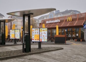 McDonald’s открыл ресторан на выезде из Киева возле Теремков – фото