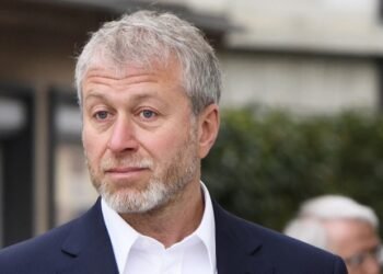 «Часы тикают». Британия дала Абрамовичу последний шанс передать деньги с продажи «Челси» Украине