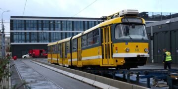 Харьков получил первый из четырех трехсекционных трамваев K3R-NT из чешского Плзня – фото