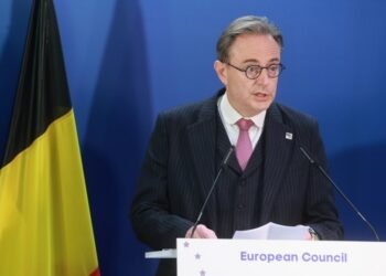 Премьер Бельгии отшутился о «поездке на свою дачу в Санкт-Петербурге» после саммита ЕС