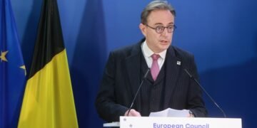 Премьер Бельгии отшутился о «поездке на свою дачу в Санкт-Петербурге» после саммита ЕС