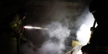 Россия продолжает бить по энергетике: были обстрелы в четырех областях, Николаев без света