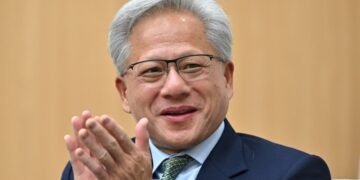 Сделка на $20 млрд. Nvidia покупает технологию конкурента, который создавал ИИ-чипы для Google