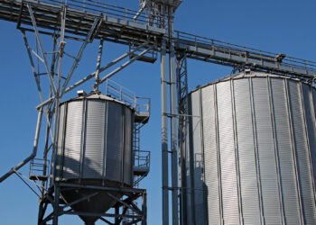 РФ атаковала портовую и промышленную инфраструктуру Одесской области: в ОВА назвали последствия