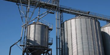 РФ атаковала портовую и промышленную инфраструктуру Одесской области: в ОВА назвали последствия