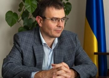 Гетманцев обратился к Минфину с вопросом о причине промедления с разрешением для ГНС блокировать сайты нелегальной торговли алкоголем и табаком