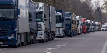 Число грузовиков для международных перевозок за годы транспортного безвиза выросло более чем вдвое — Минразвития