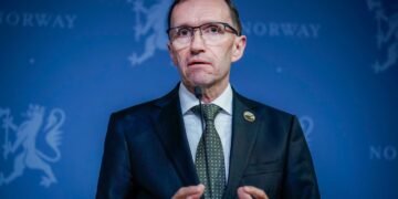 «На кону судьба Европы»: еще четыре страны НАТО профинансируют пакеты оружия для Украины