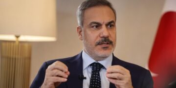 Европа должна помочь Украине сделать непростой выбор, — МИД Турции