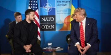 Зеленский предложил Трампу приехать в Украину