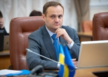 Первые 1,5 тыс. семей подали заявки на жилищные ваучеры для переселенцев с ВОТ — Кулеба