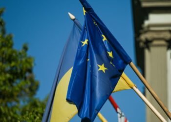 Позволит обойти Орбана. ЕС запустил план вступительных переговоров с Украиной из 10 пунктов