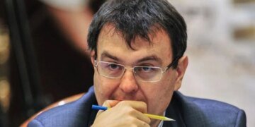 На 2300 гривен «даже умереть нельзя» — Гетманцев о прожиточном минимуме