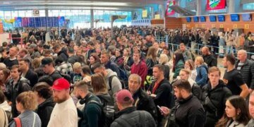 Москва под массированной атакой дронов: закрыты три аэропорта и отменены десятки рейсов. ВИДЕО