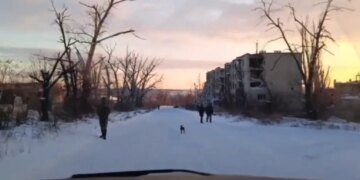 Руины домов и люди на улицах: оккупанты показали новые кадры из Бахмута в 2026 году