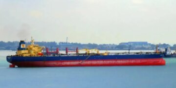 Морской дрон ударил по российскому нефтяному танкеру у побережья Турции, — Bloomberg