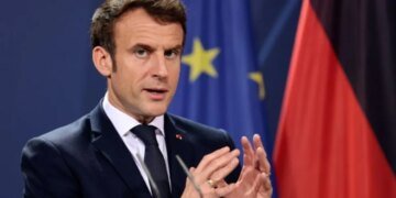 Макрон провел секретное совещание  правительство по отправке французских миротворцев в Украину