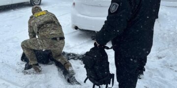 Фиктивная инвалидность и бегство за границу: ГПСУ разоблачила мошенников