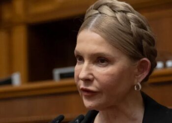 Юлия Тимошенко, подозреваемая в предложении взятки народным депутатам, готовит заявление на детективов НАБУ и прокуроров САП