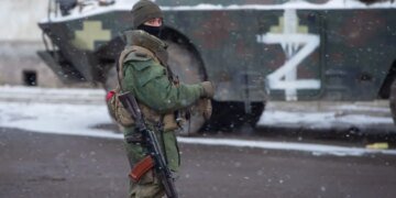 Оккупанты размещают военных в гражданских зданиях — перехват ГУР