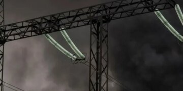 Украинцев призвали запасаться едой и водой: как готовиться к масштабным бессрочным отключениям электроэнергии