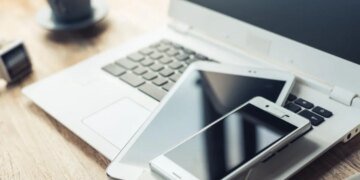 Сколько «съедают» смартфон, роутер и ноутбук:  подсчитываем реальное энергопотребление гаджетов